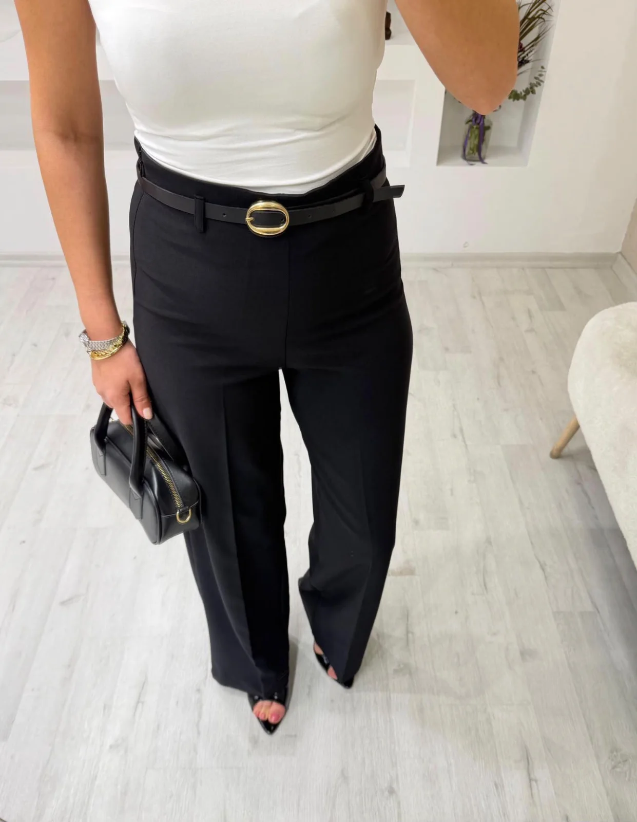 Kadın Yüksek Bel Kemer Detaylı Geniş Paça Pantolon